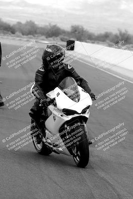 media/Mar-20-2023-Moto Forza (Mon) [[d0bbc59e78]]/Around the Pits/